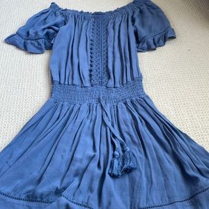 Ocean drive blue off the shoulder dress. Size lol